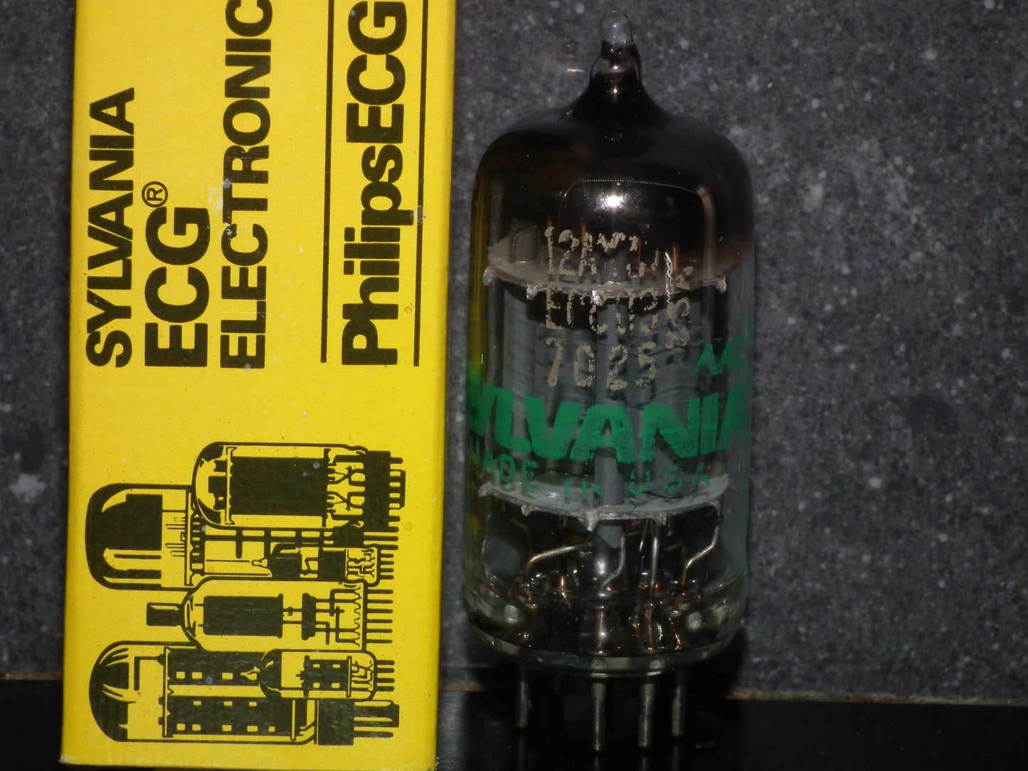 12AX7A Sylvania ECC83 7025 NOS NIB Long Anodes Single