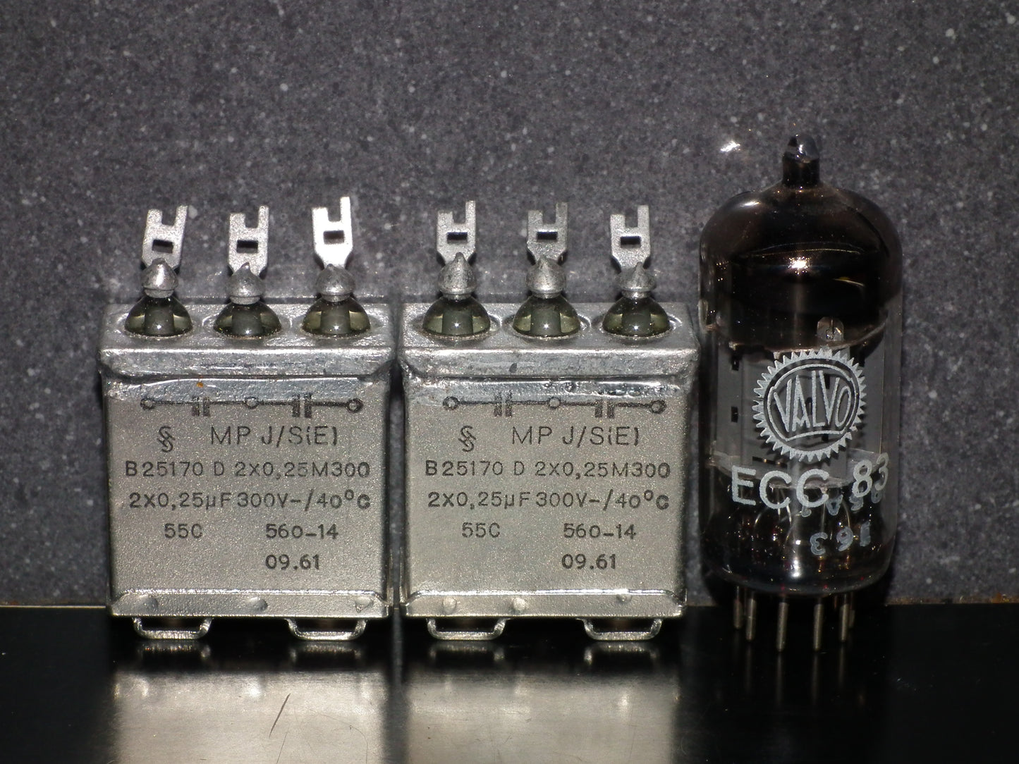 Two vintage Siemens Klangfilm PIO capacitors 2x0.25uF/300V glass end seal 1961