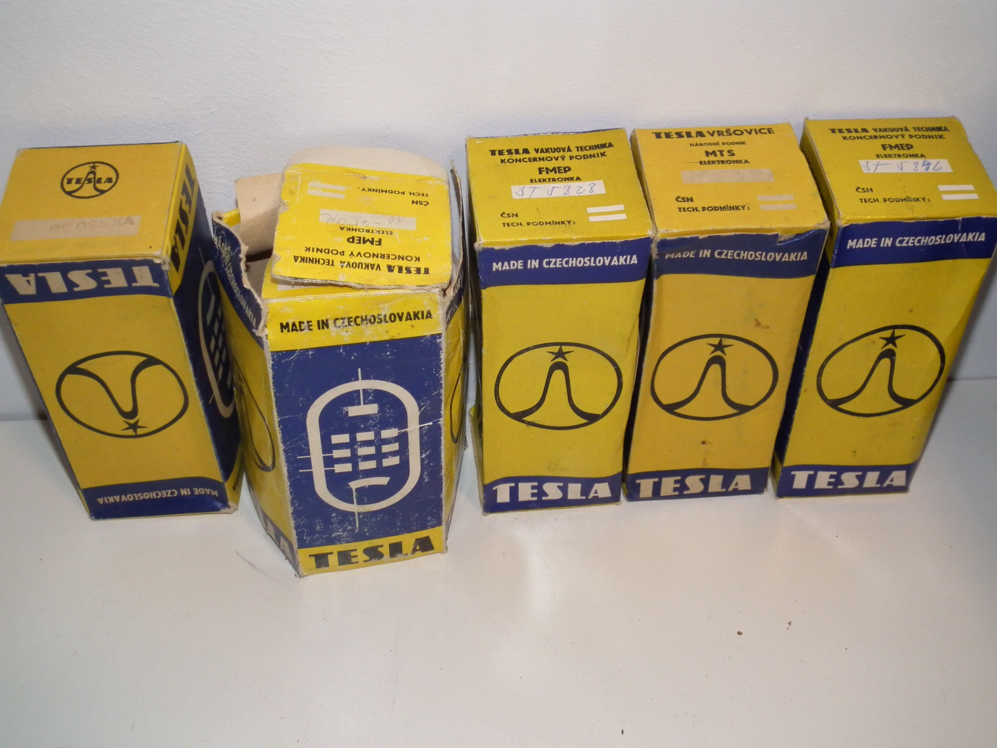 RE025XA TESLA NOS NIB 4CX250B Transmitting Tetrode Made in CZK