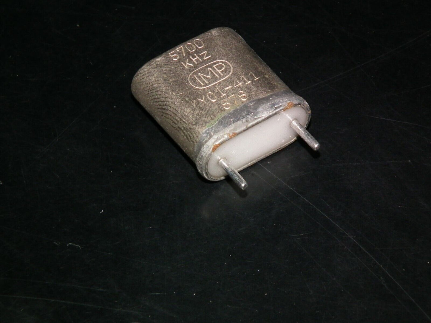 CRYSTAL - QUARTZ - 3700 KHz - 7300 KHz CR-18/U case 3.7MHz - 7.3 MHz Radio FREE