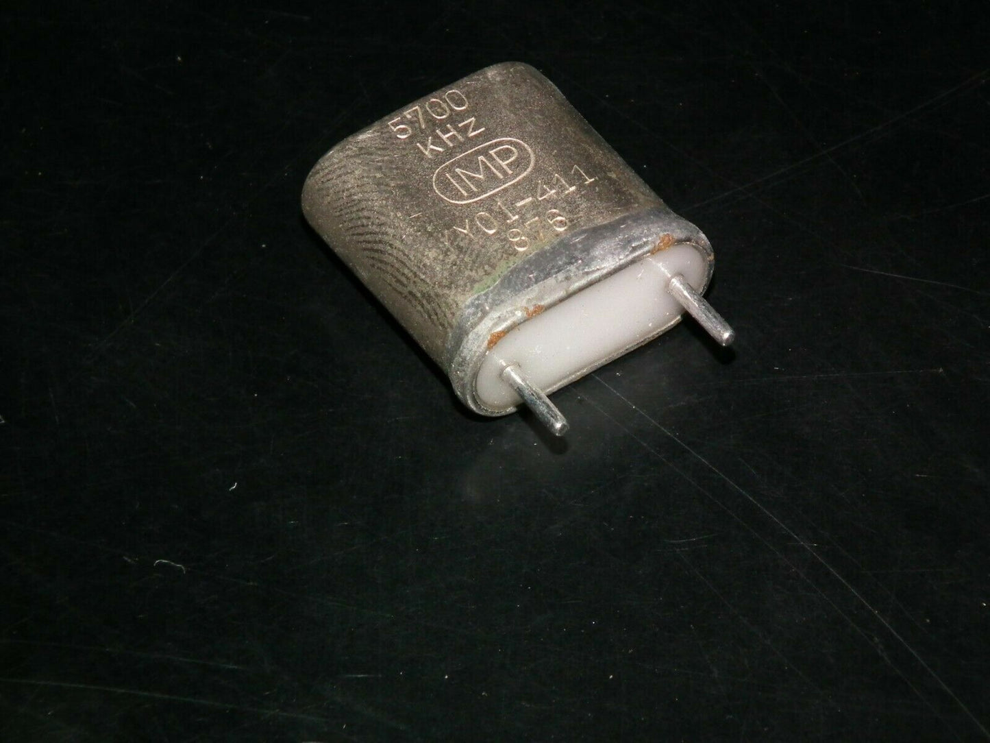 QUARZ CRYSTAL - 3700 KHz - 7300 KHz CR-18/U case 3.7MHz - 7.3 MHz Ham Radio