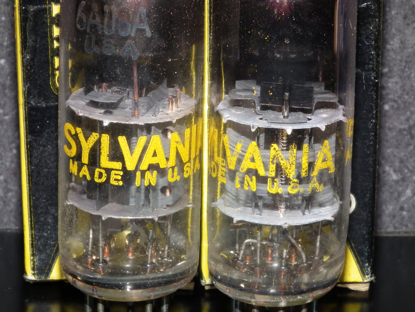 One 1 pcs Sylvania 6AU8A NOS NIB Copper grid posts (Copy)