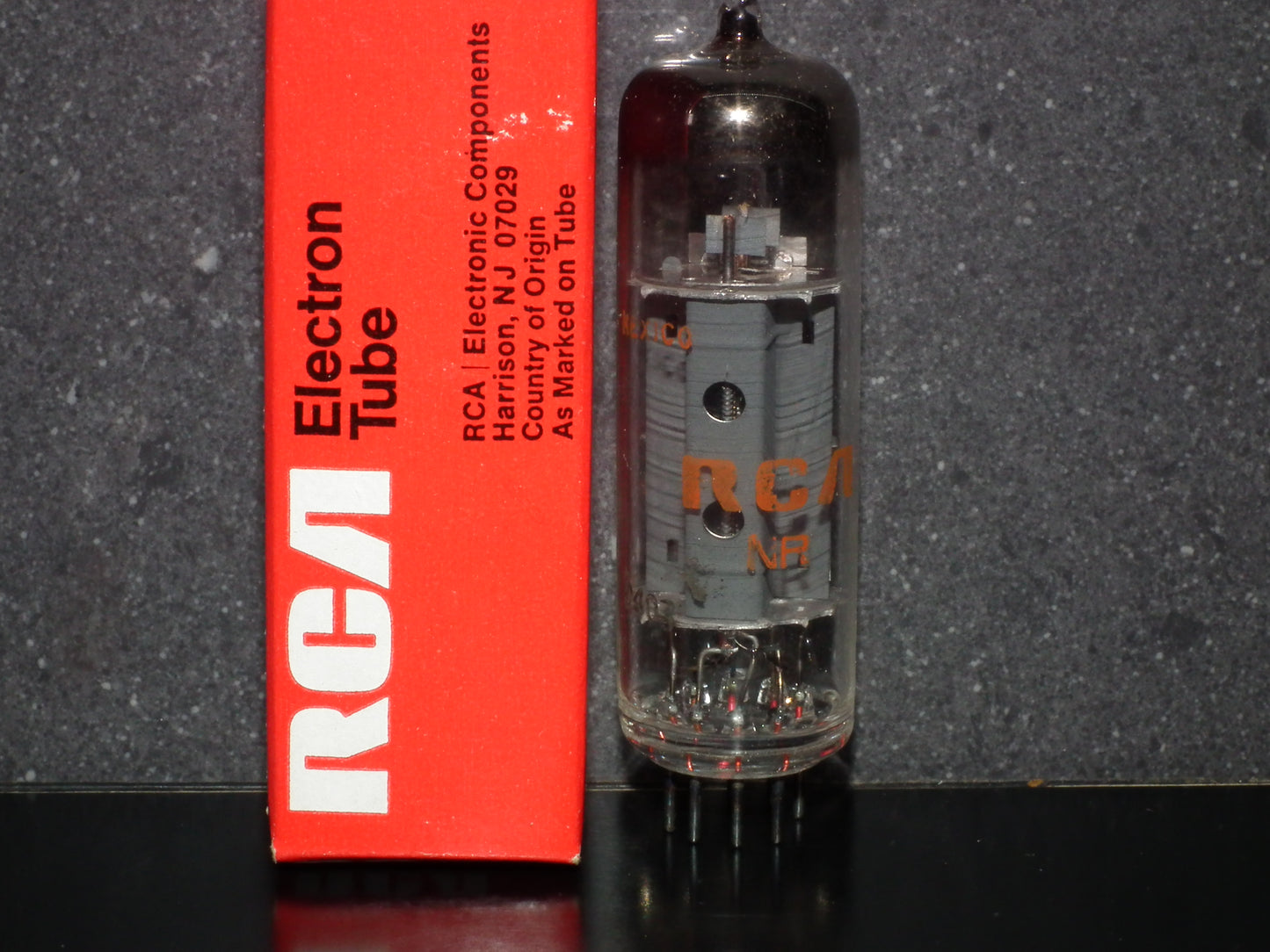 6GV8 RCA ECL85 NOS NIB (ECL805 sub)