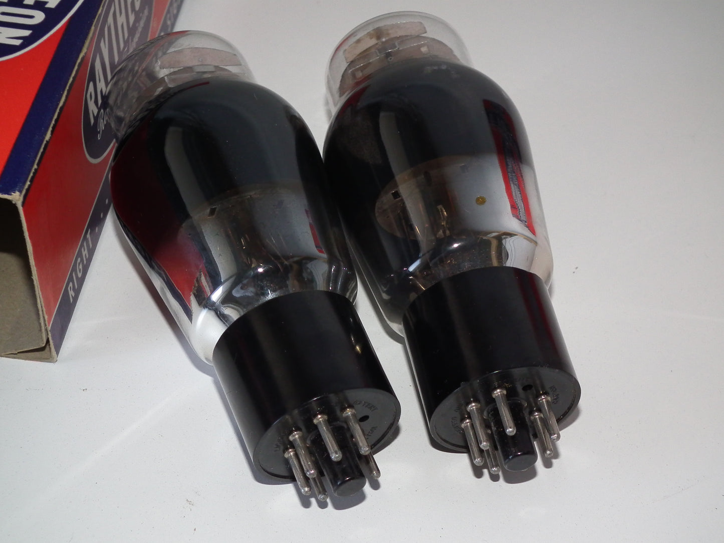 Matched pair 6L6G RAYTHEON US Black coated glass, the same batch FENDER