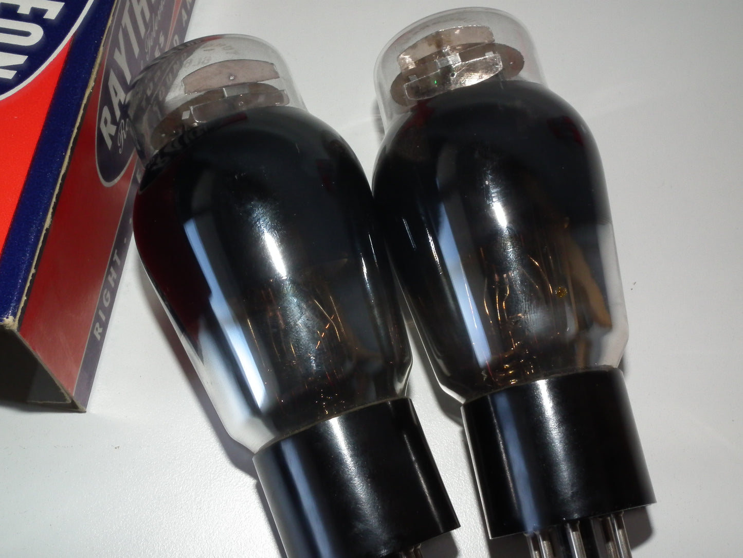 Matched pair 6L6G RAYTHEON US Black coated glass, the same batch FENDER