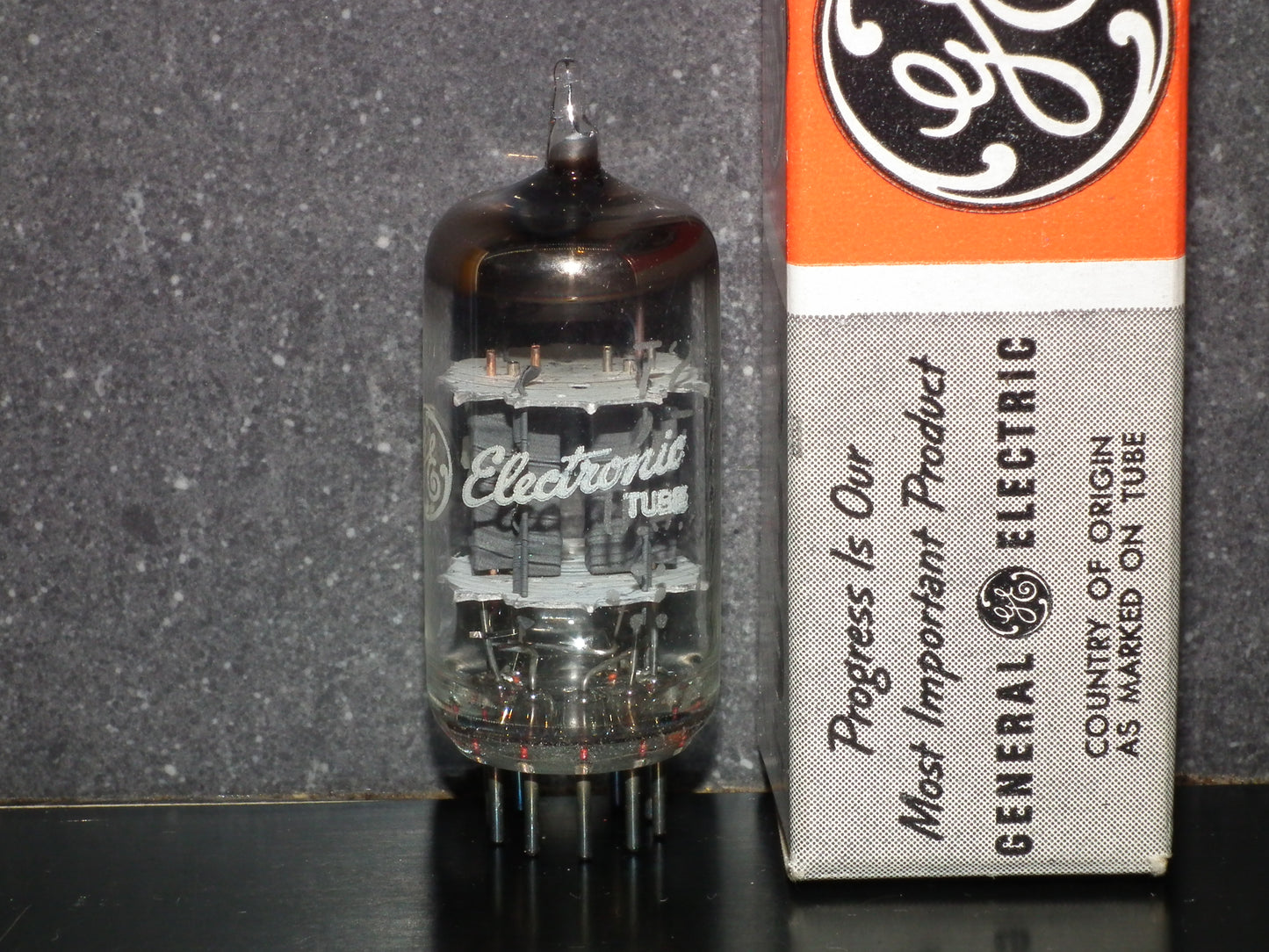 7247 General Electric 12DW7 NOS NIB, tested strong ECC832