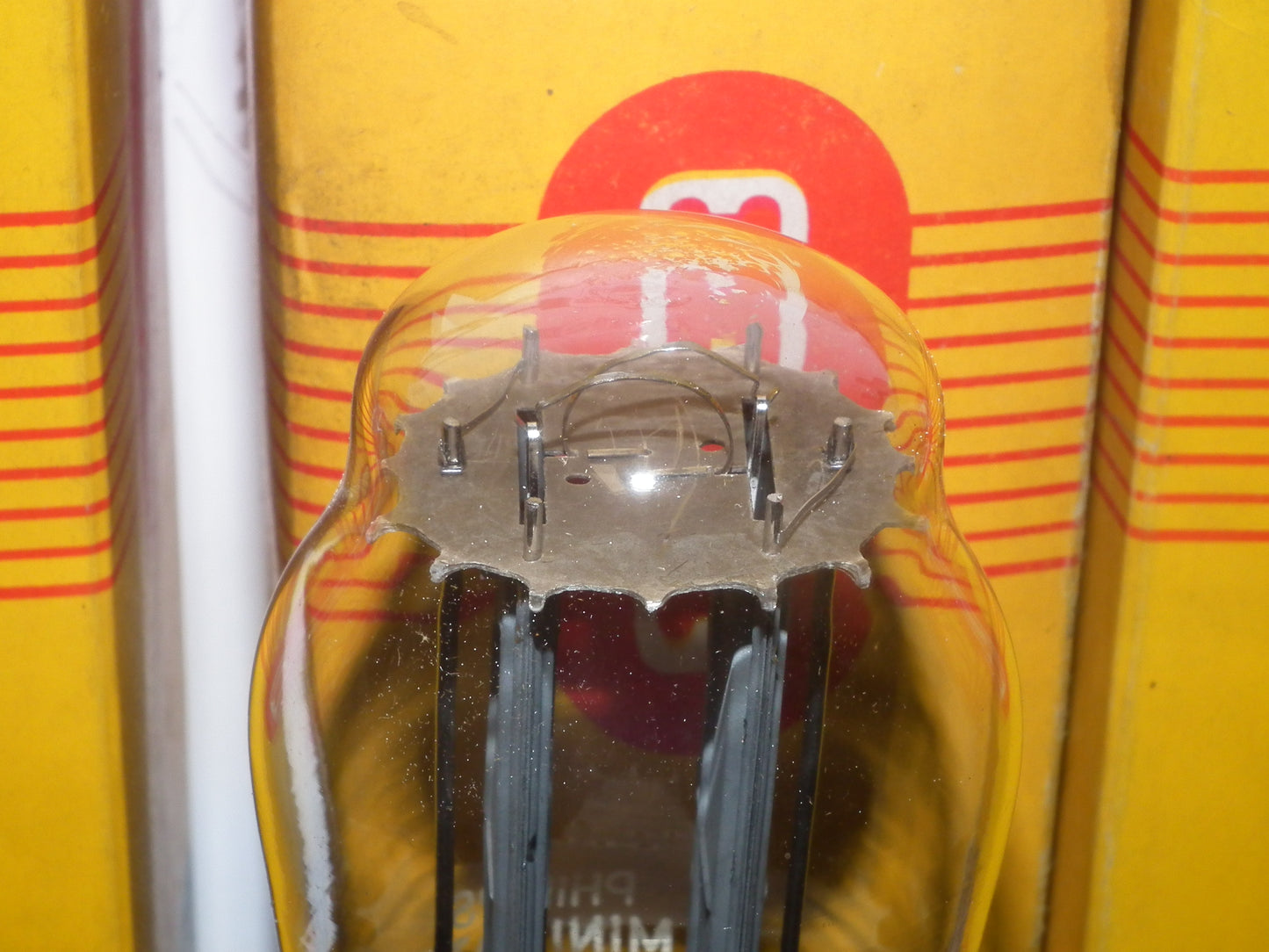 AZ50 Mullard Philips rectifier NOS NIB, dual OO getter, Blackburn 1963