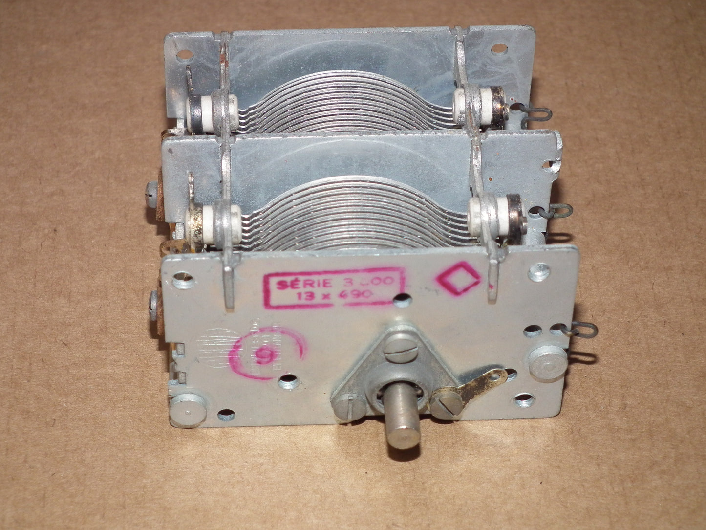AIR VARIABLE CAPACITOR 2x490pF ARENA France NOS Ball Bearing MW LW SW Radio