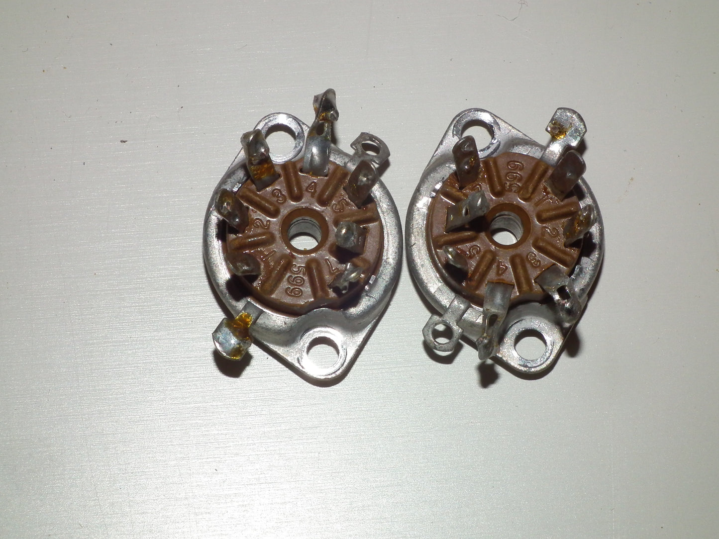 Genuine Chinch Miniatur Bakelite Socket Hi Quality EL95 EZ90 (2 pcs)