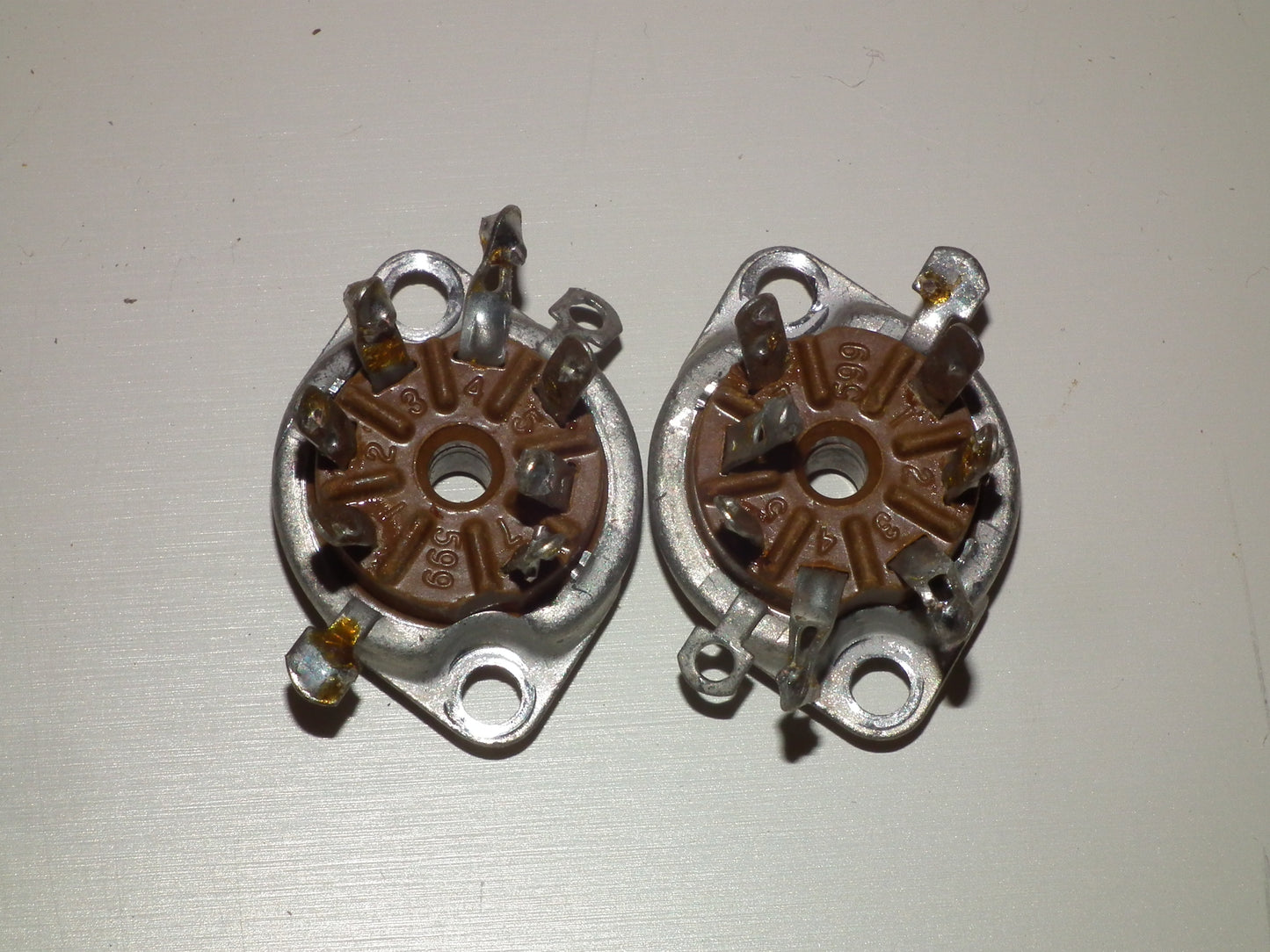 Genuine Chinch Miniatur Bakelite Socket Hi Quality EL95 EZ90 (2 pcs)