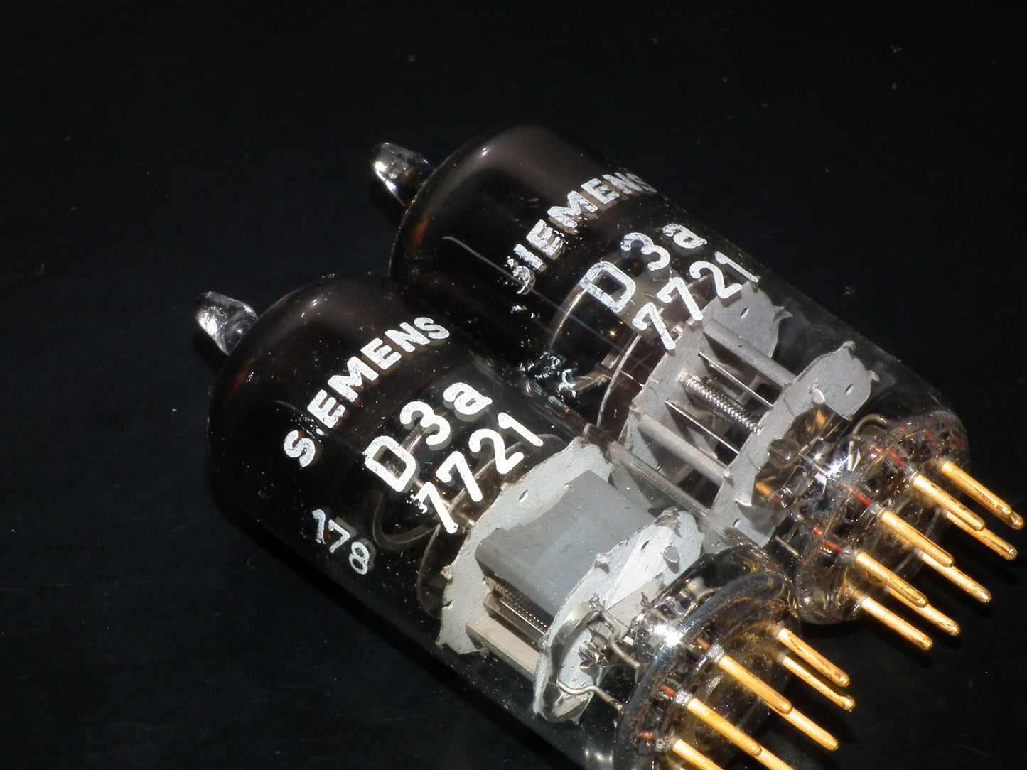 Matched Pair D3a Siemens 7721 NOS NIB Gold pins