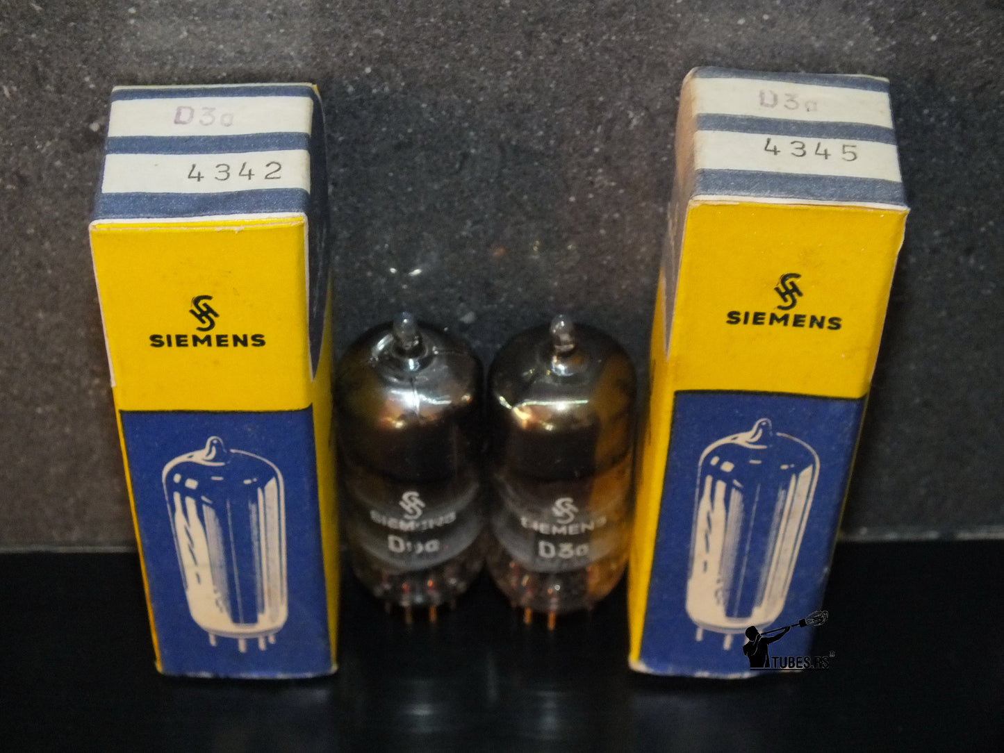 Matched Pair D3a Siemens PINCHED WAIST 7721 NOS NIB Gold pins