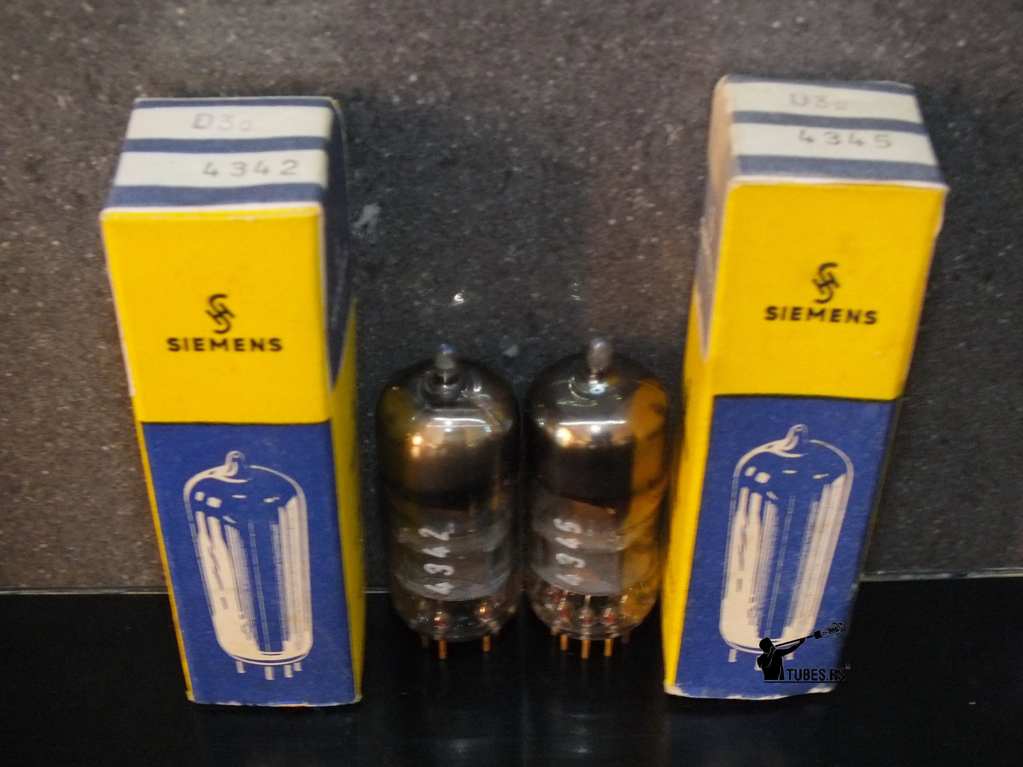 Matched Pair D3a Siemens PINCHED WAIST 7721 NOS NIB Gold pins