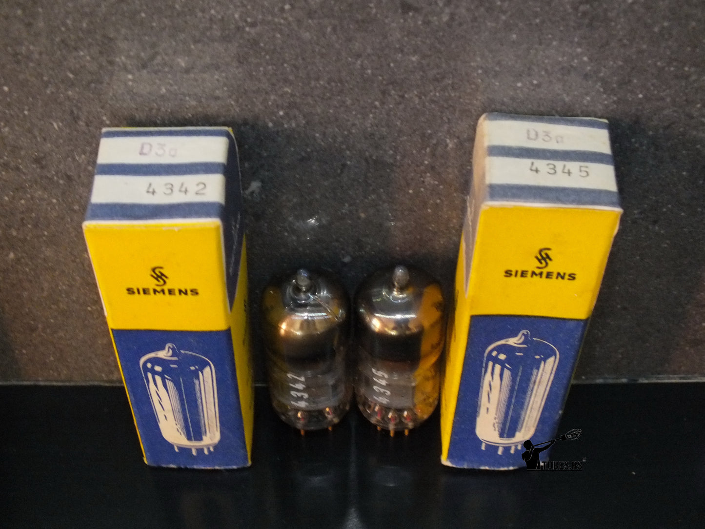 Matched Pair D3a Siemens PINCHED WAIST 7721 NOS NIB Gold pins