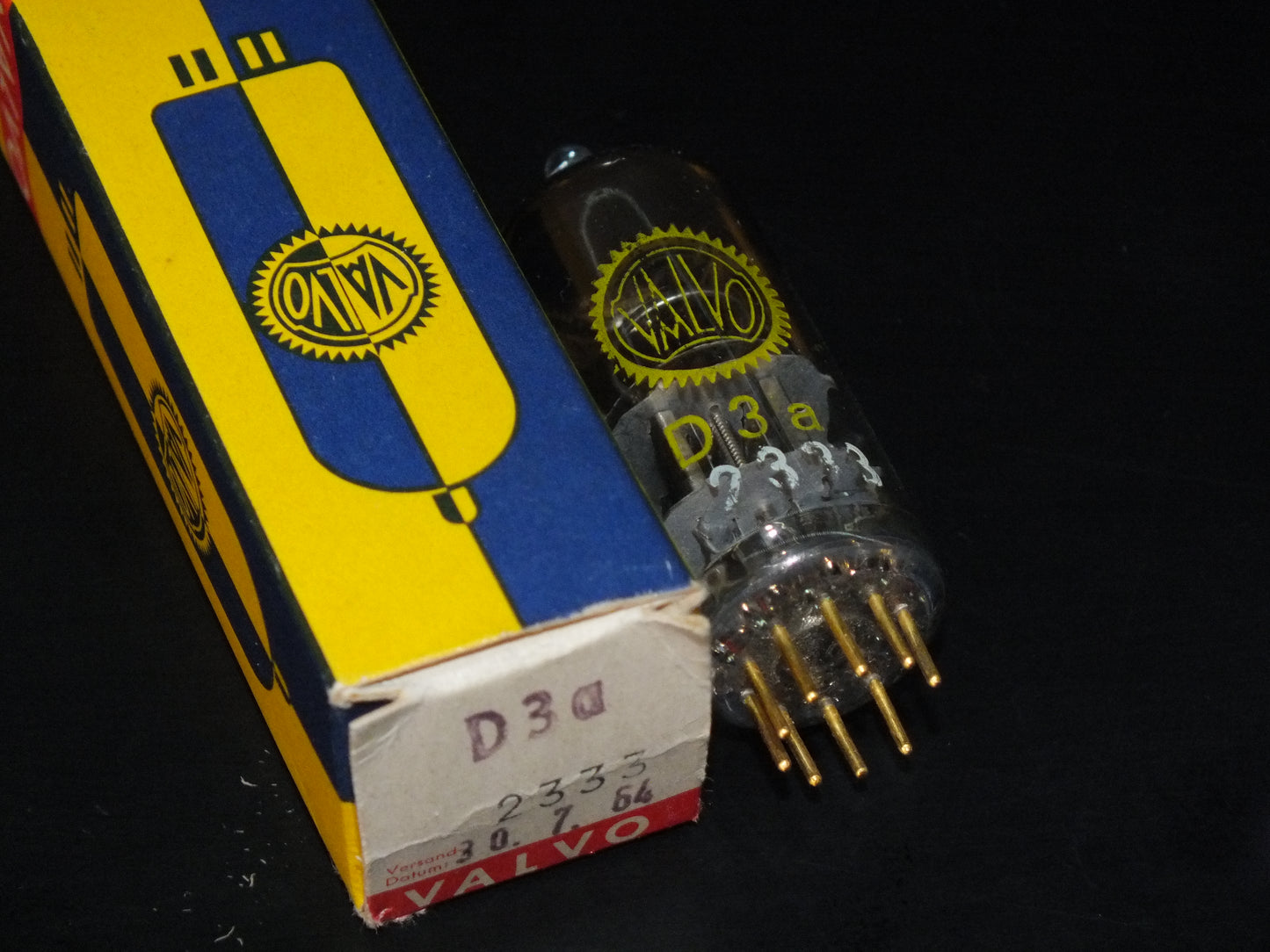 D3a Valvo Red Label 7721 NOS NIB Gold pins