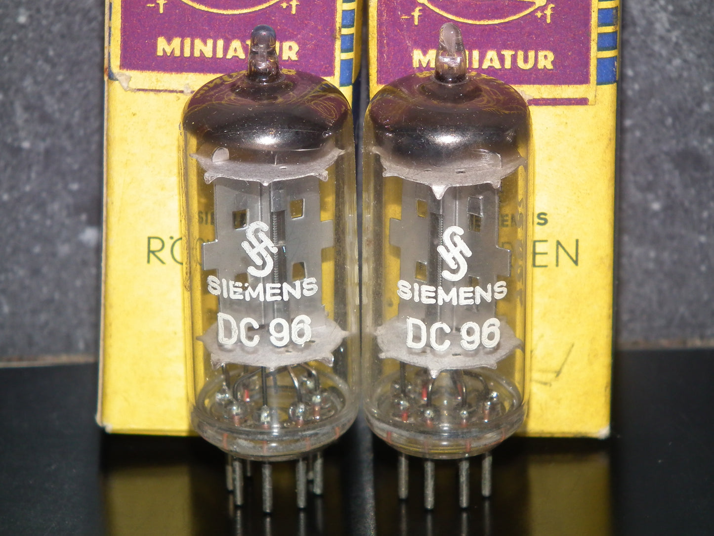 DC96 Siemens Battery Triode NOS NIB