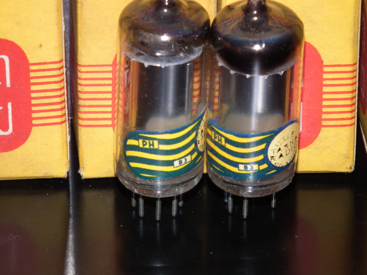 DL94 Philips Miniwatt 3V4 NOS NIB Square Getter