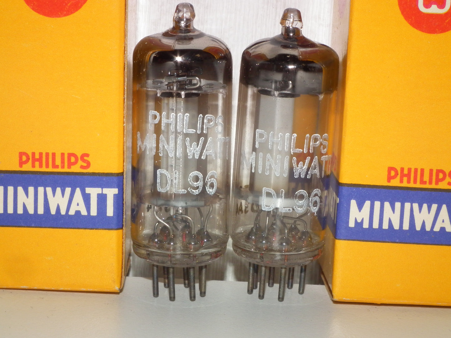 DL96 Philips NOS Platinum matched pair rare old type Valvo