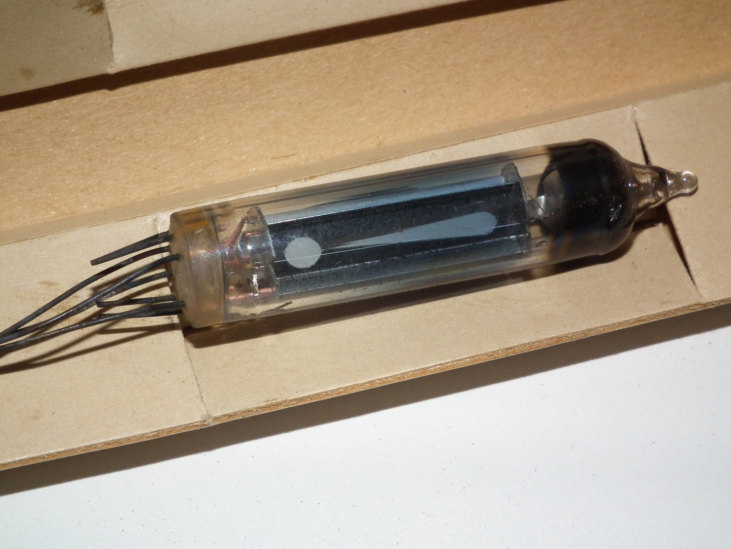 PHILIPS DM70 NOS NIB Tube Tuning Indicator Magic Eye DM 70