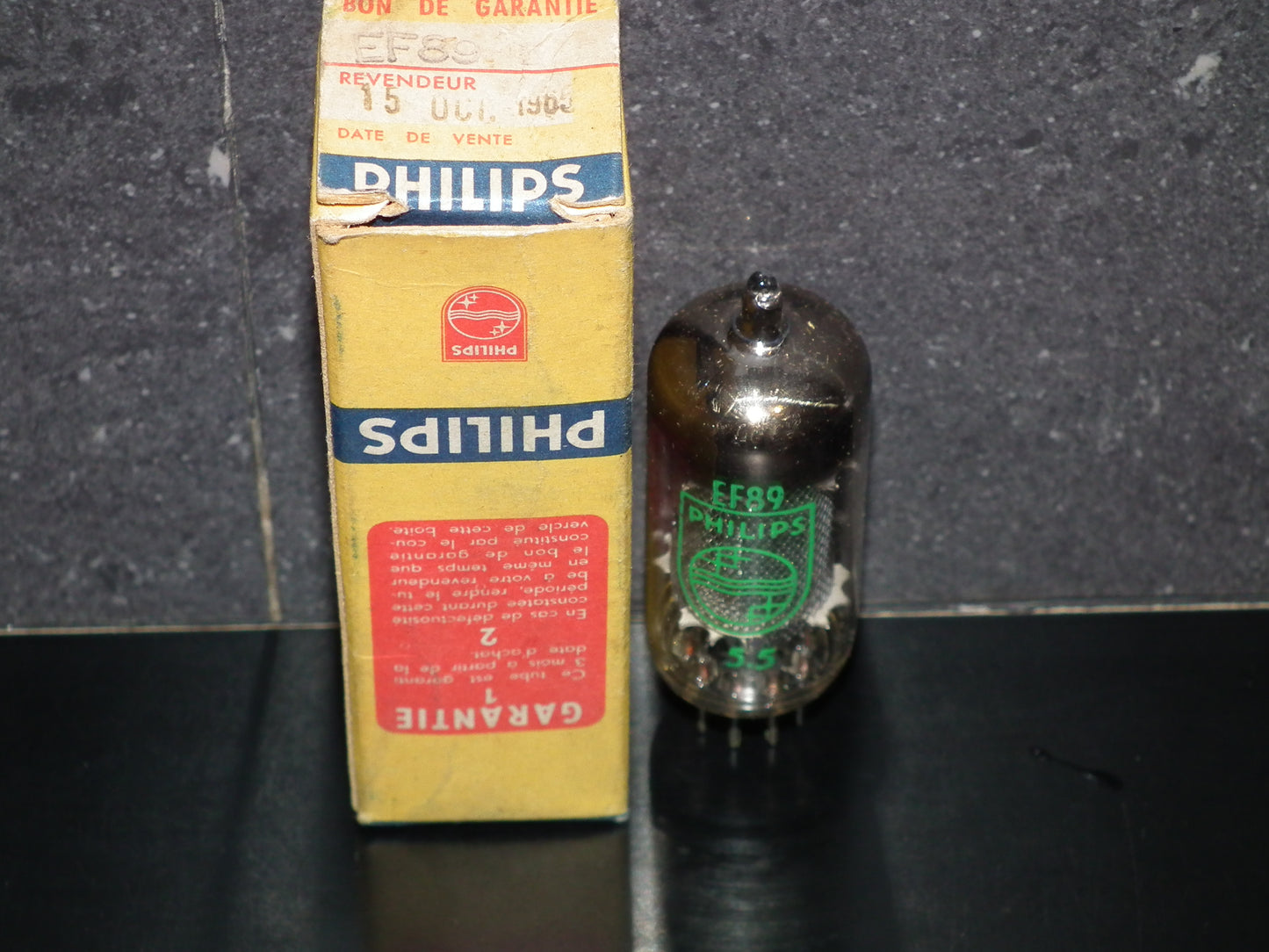 EF89 Philips NOS NIB Old Type