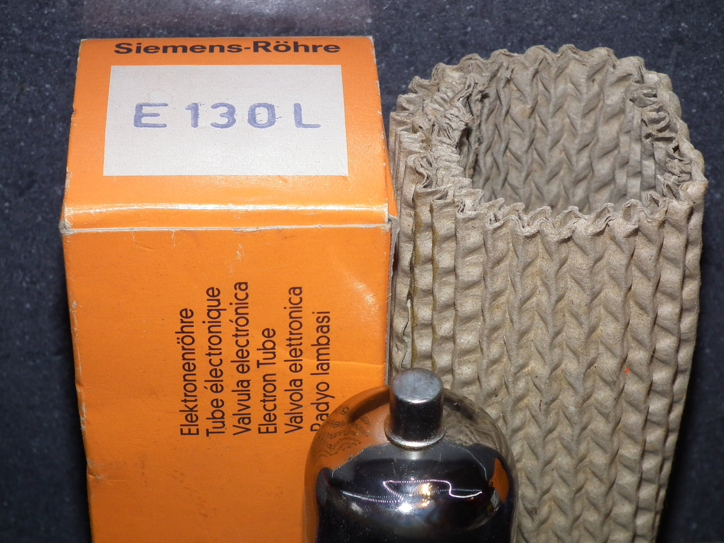 Siemens E130L Valvo NOS in original box (7534)