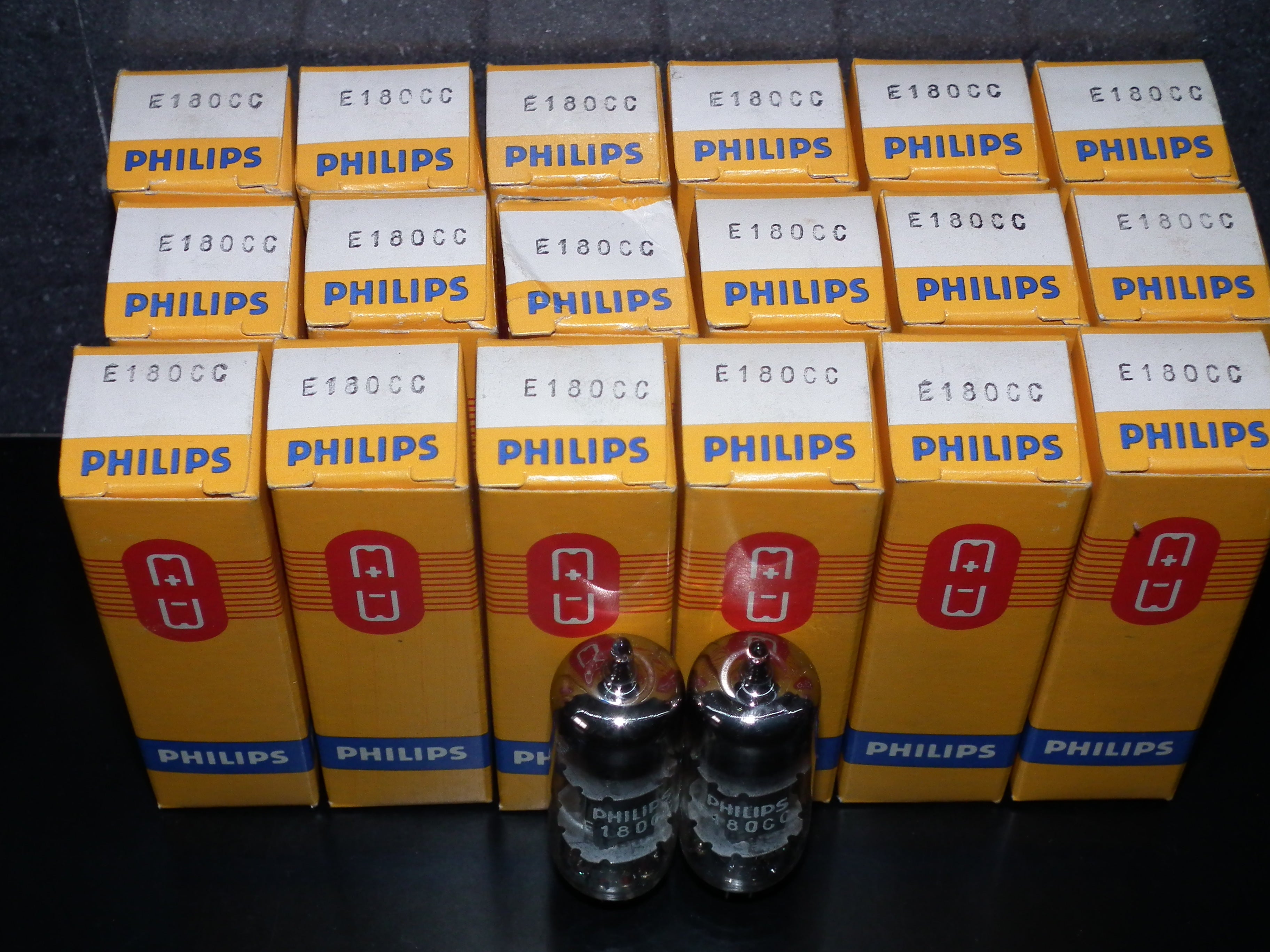 Tube NOS 5965 / E180CC – Marque Telefunken (valve Lampe) – Neuf En Boîte