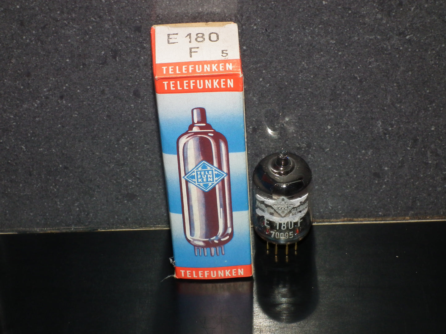 Telefunken E180F 6688 6J9P NOS NIB Gold pin Heerlen Tube plant, made back in 60s