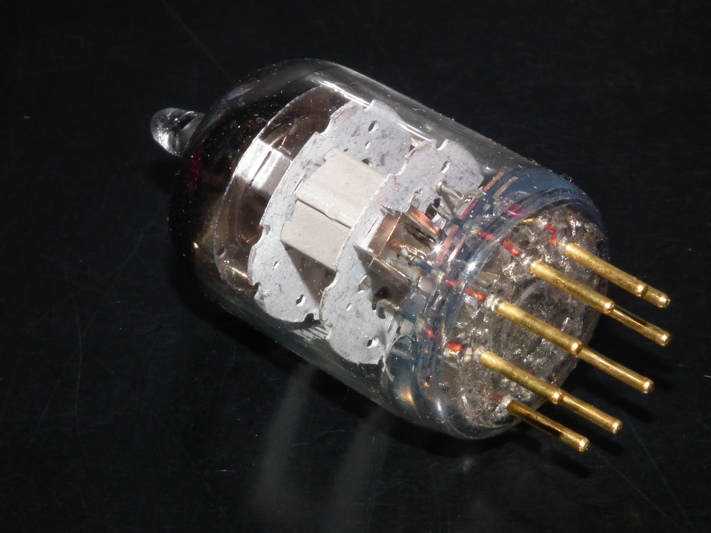 Telefunken E180F 6688 6J9P NOS NIB Gold pin Heerlen Tube plant, made back in 60s