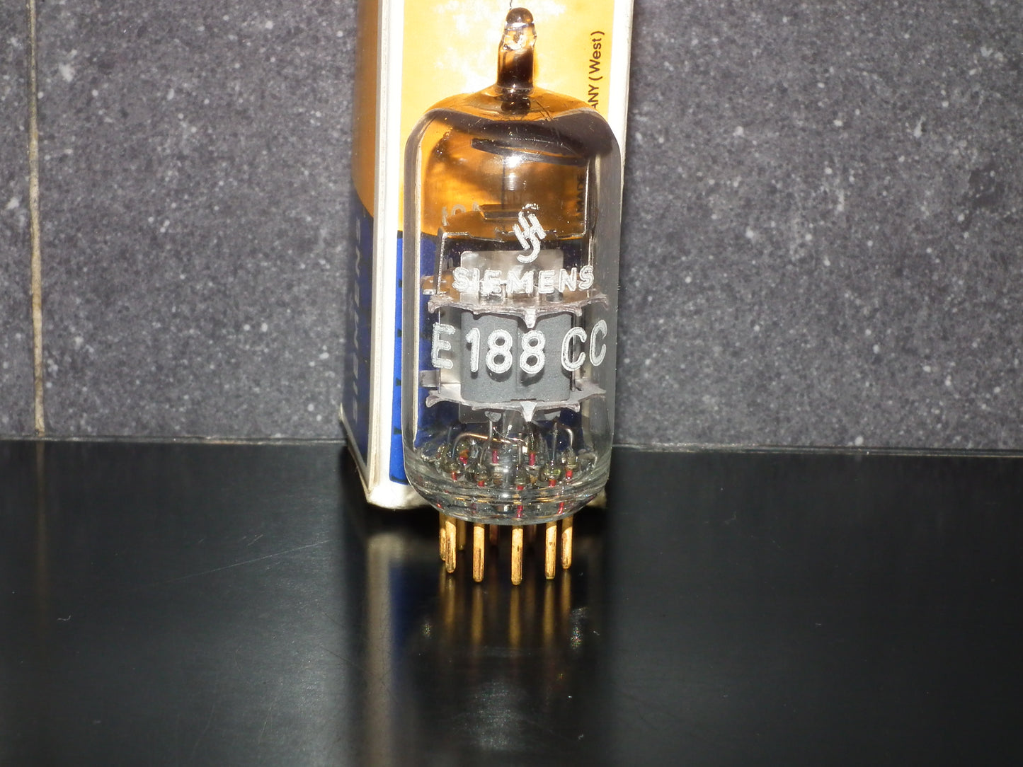 E188CC Siemens 7308 Dual Stage Getter 1968 NOS NIB