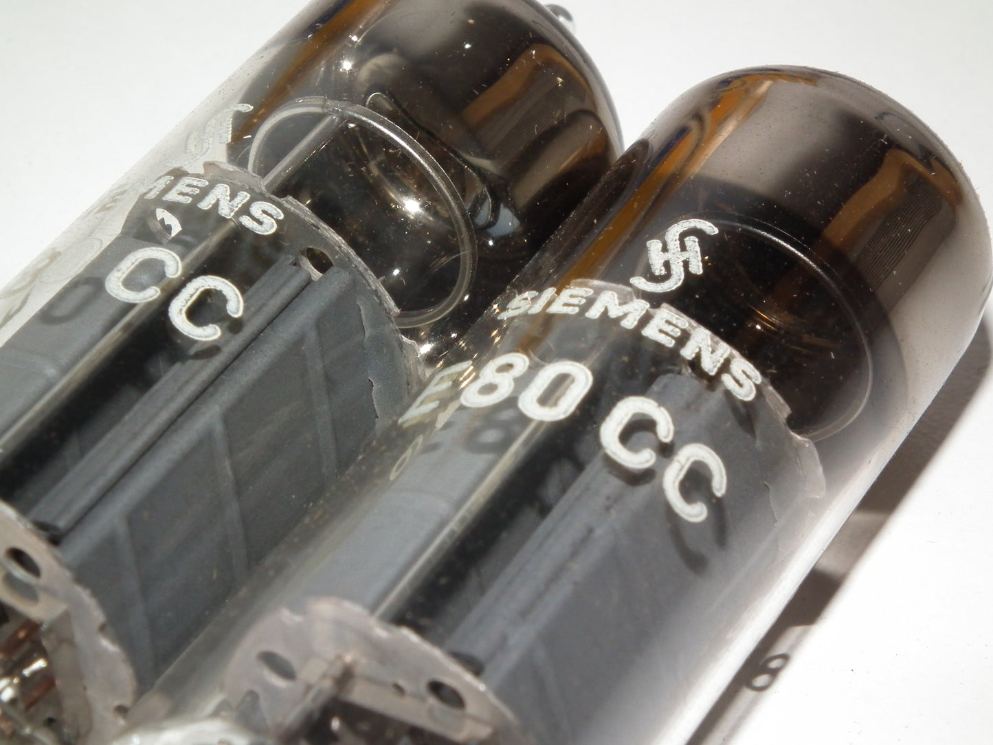 Siemens E80CC 6085 Platinum Matched pair NOS Holland Heerlen 1967