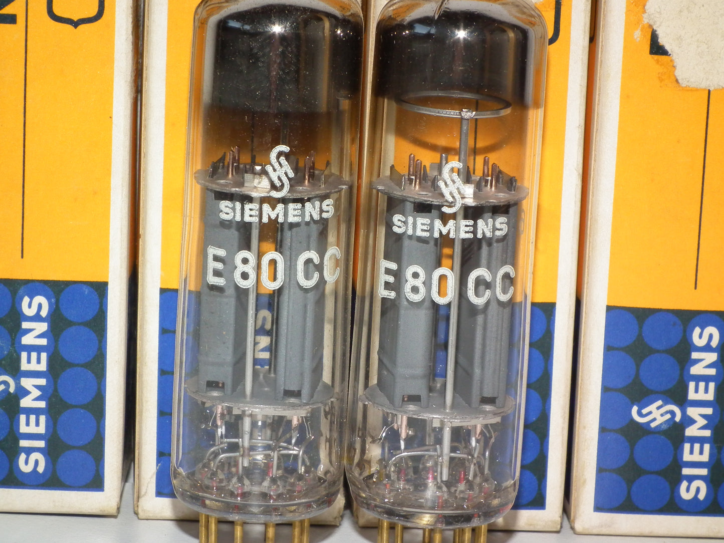 Siemens E80CC 6085 Platinum Matched pair NOS Holland Heerlen 1967