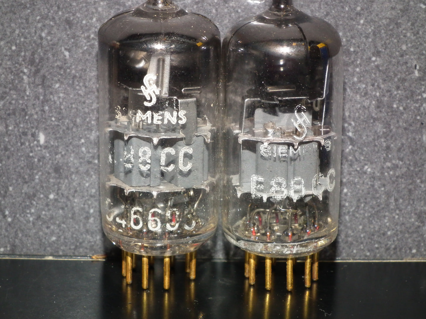 Siemens E88CC 6922 Matched Pair Used RARE GRAY SHIELD