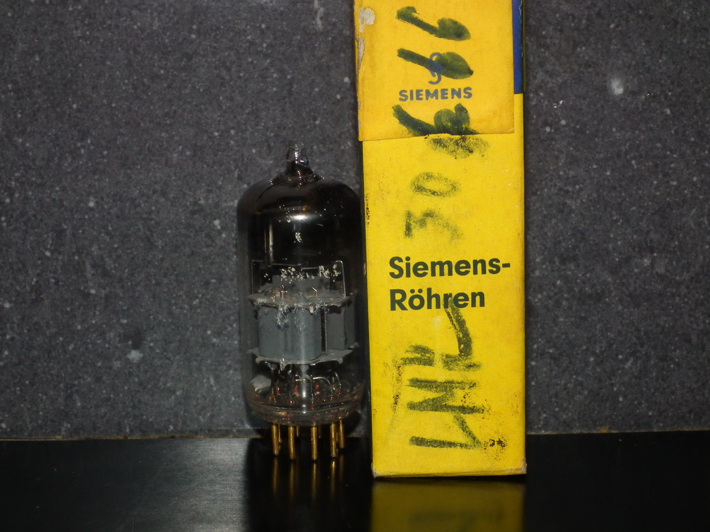 Siemens E88CC Used Tested NOS RARE GRAY SHIELD Strong Balanced