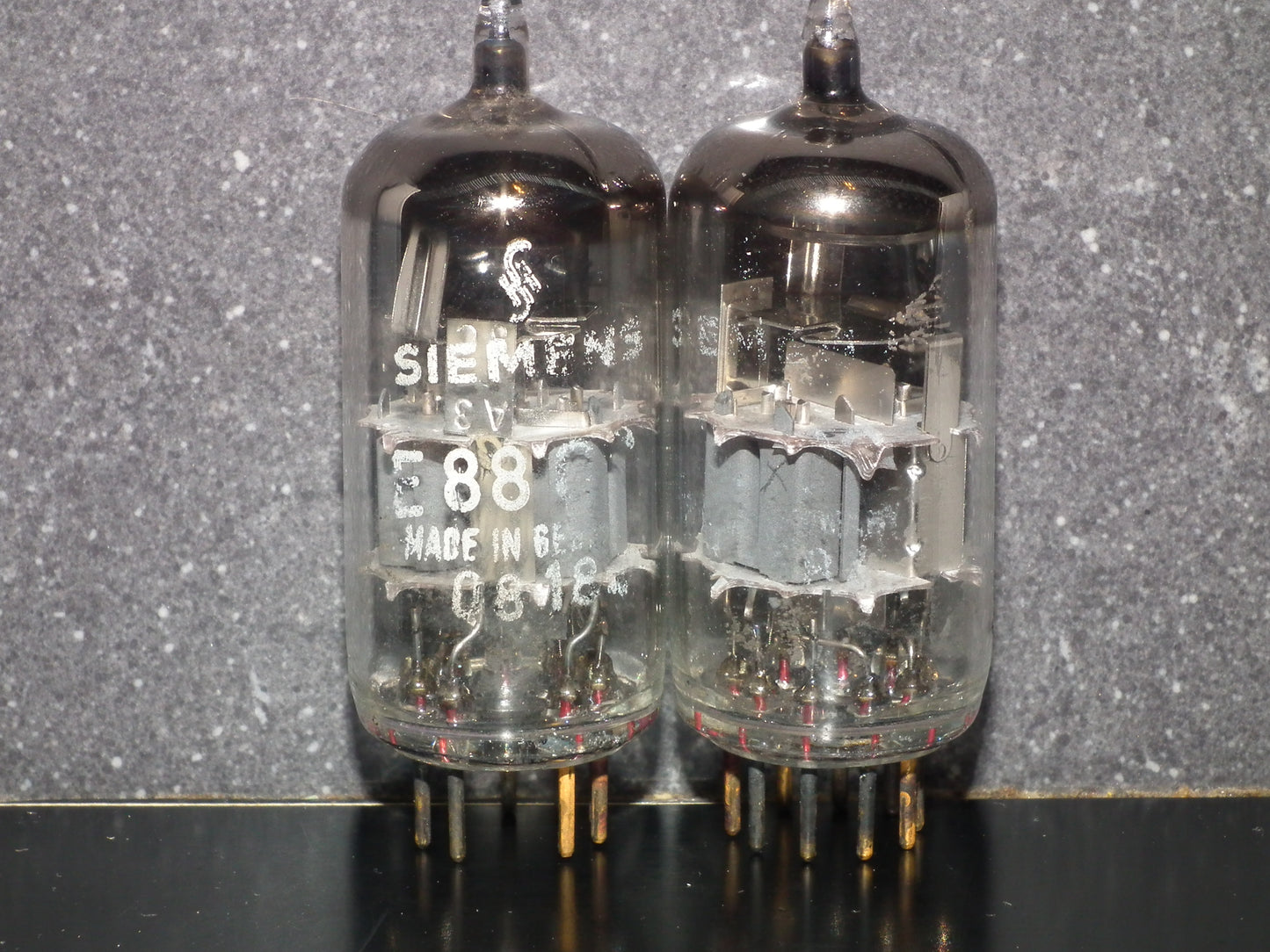 Siemens E88CC 6922 Used Tested 30% Pair (2 tubes)
