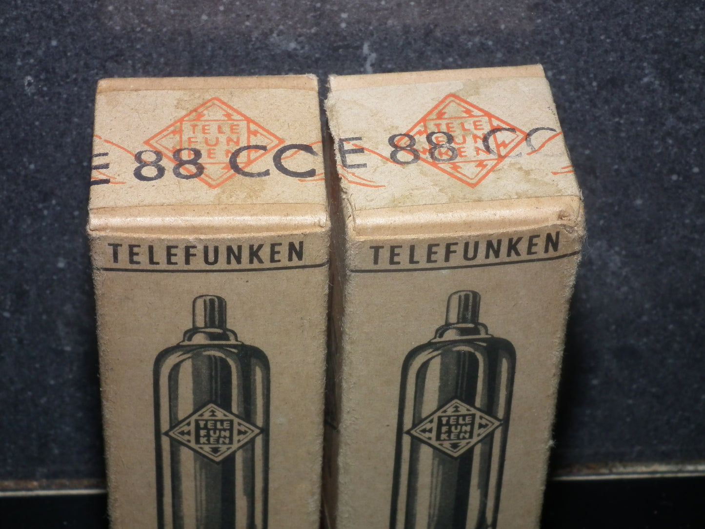 Pair (2 tubes) E88CC Telefunken 6922 NOS NIB BW Boxes - S E A L E D !!!