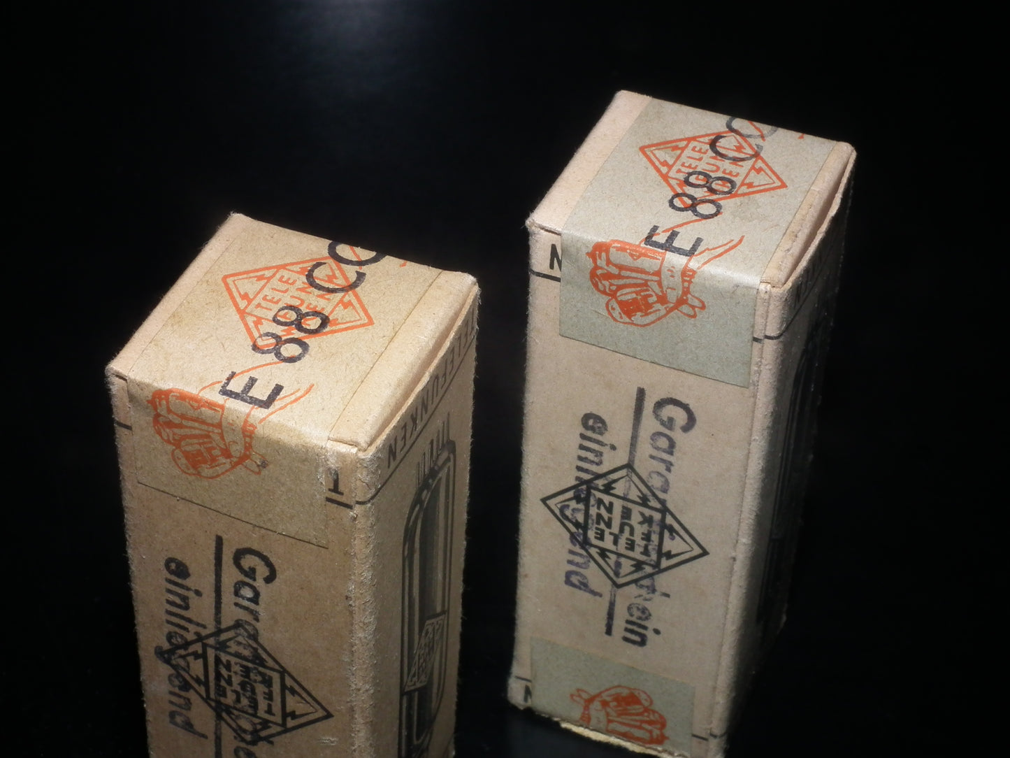 Pair (2 tubes) E88CC Telefunken 6922 NOS NIB BW Boxes - S E A L E D !!!