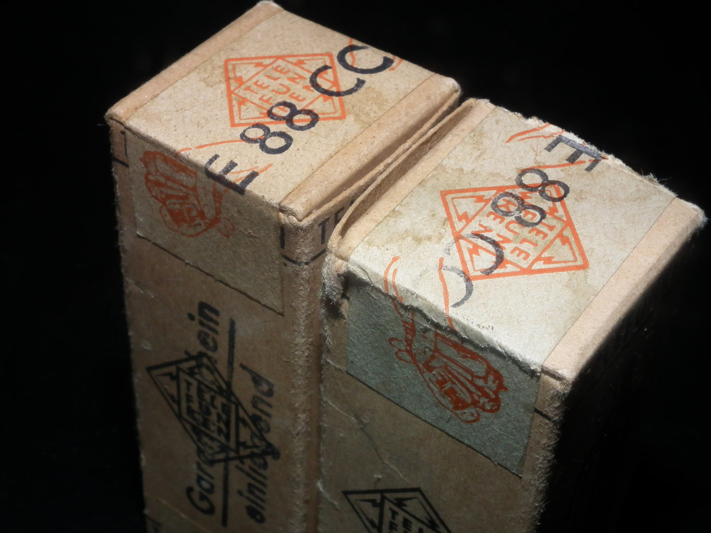 Pair (2 tubes) E88CC Telefunken 6922 NOS NIB BW Boxes - S E A L E D !!!