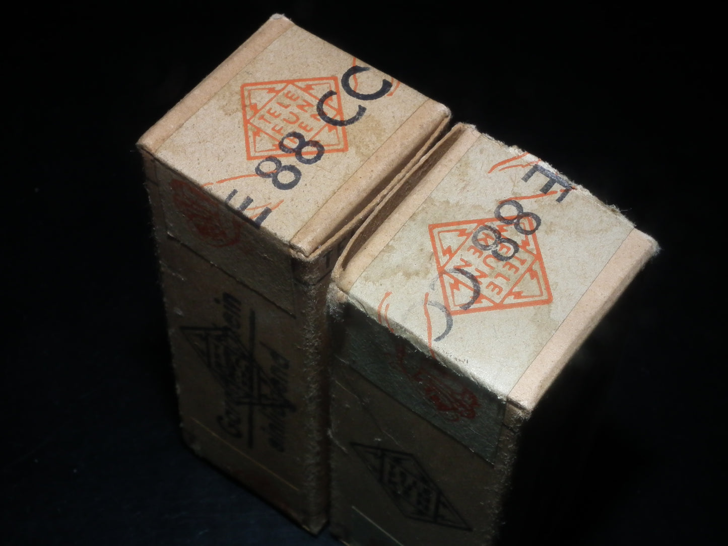 Pair (2 tubes) E88CC Telefunken 6922 NOS NIB BW Boxes - S E A L E D !!!