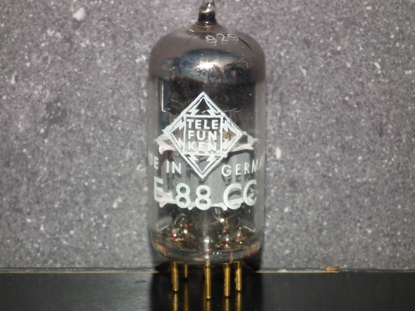 E88CC Telefunken 6922 Tested NOS 140% Diamond Bottom Ulm West Germany