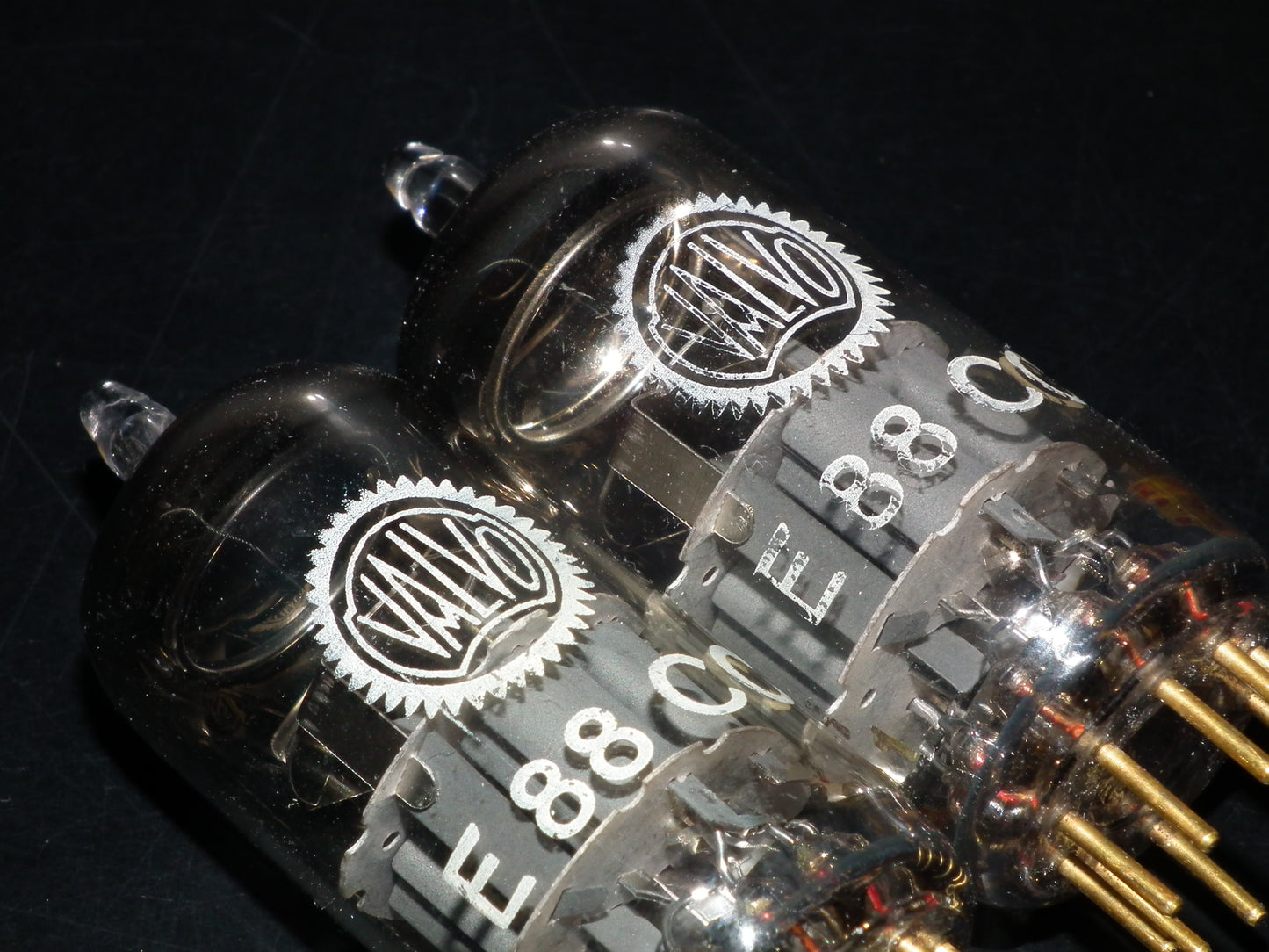 Matched Pair (2 tubes) E88CC Valvo 6922 NOS NIB Heerlen 60s ECC88 6DJ8