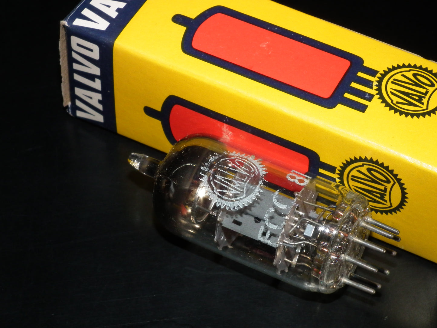 ECC81 Valvo 12AT7 NOS NIB