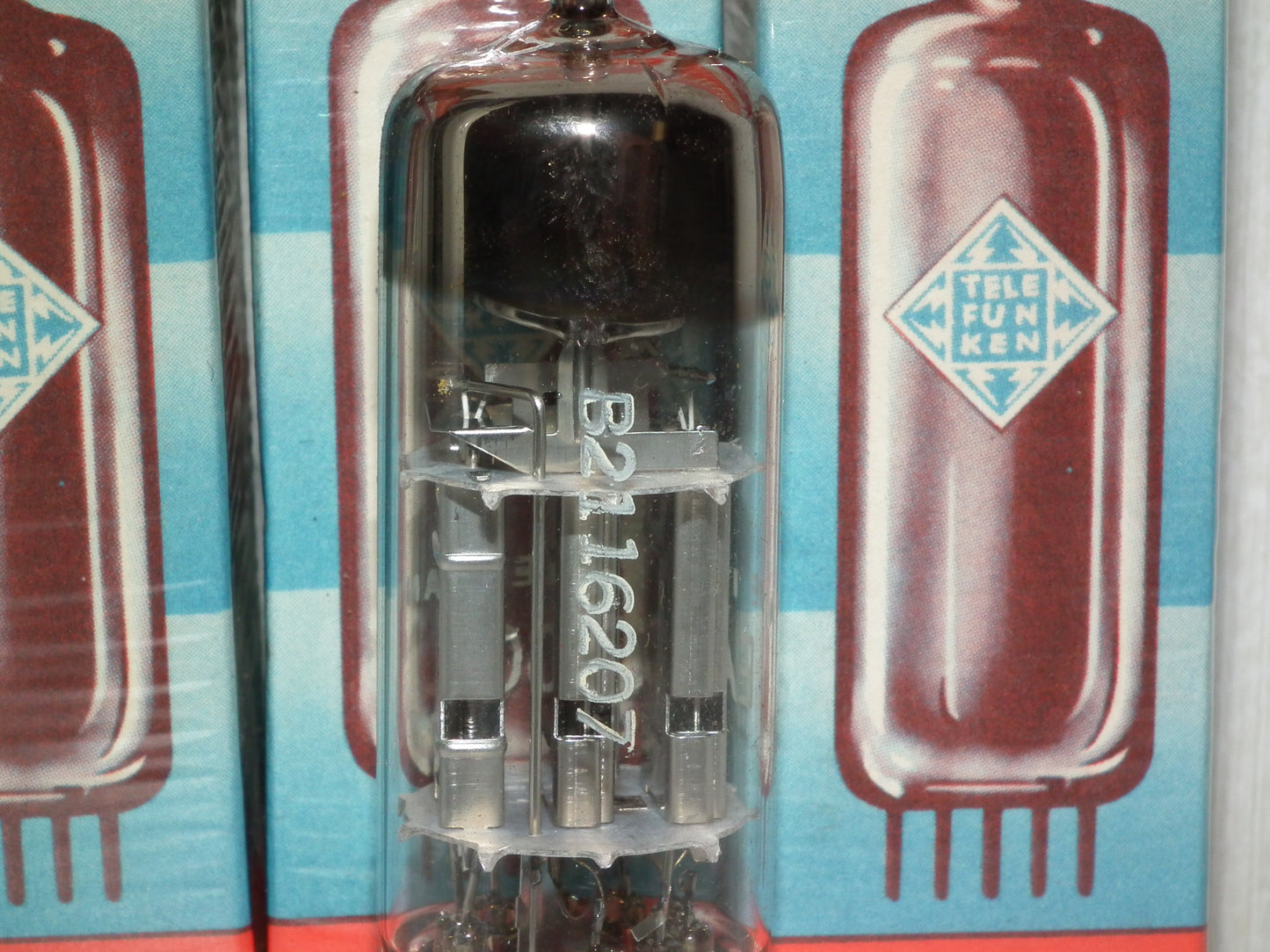 EABC80 Telefunken 6T8 6AK8Berlin Sealed Diamond Bottom <>
