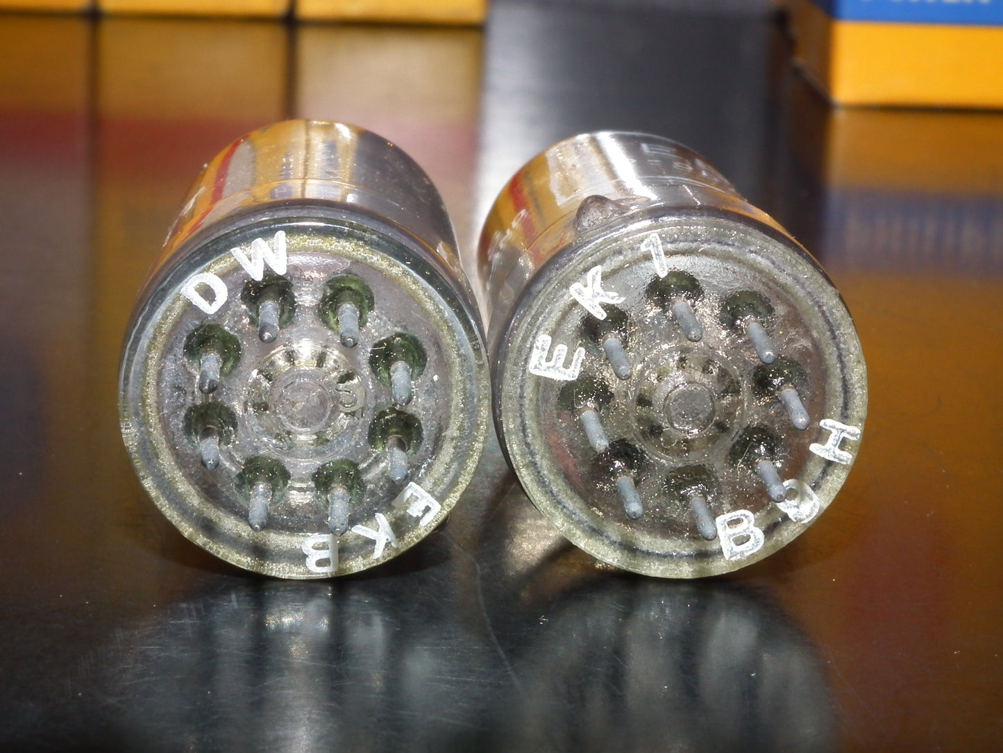 EB41 Vlavo Philips NOS NIB Diode