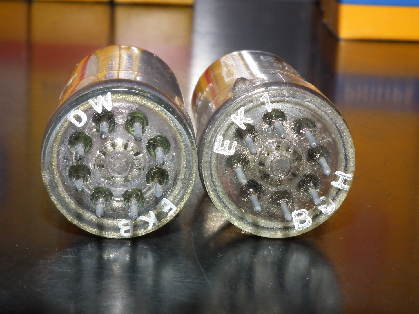EB41 Vlavo Philips NOS NIB Diode