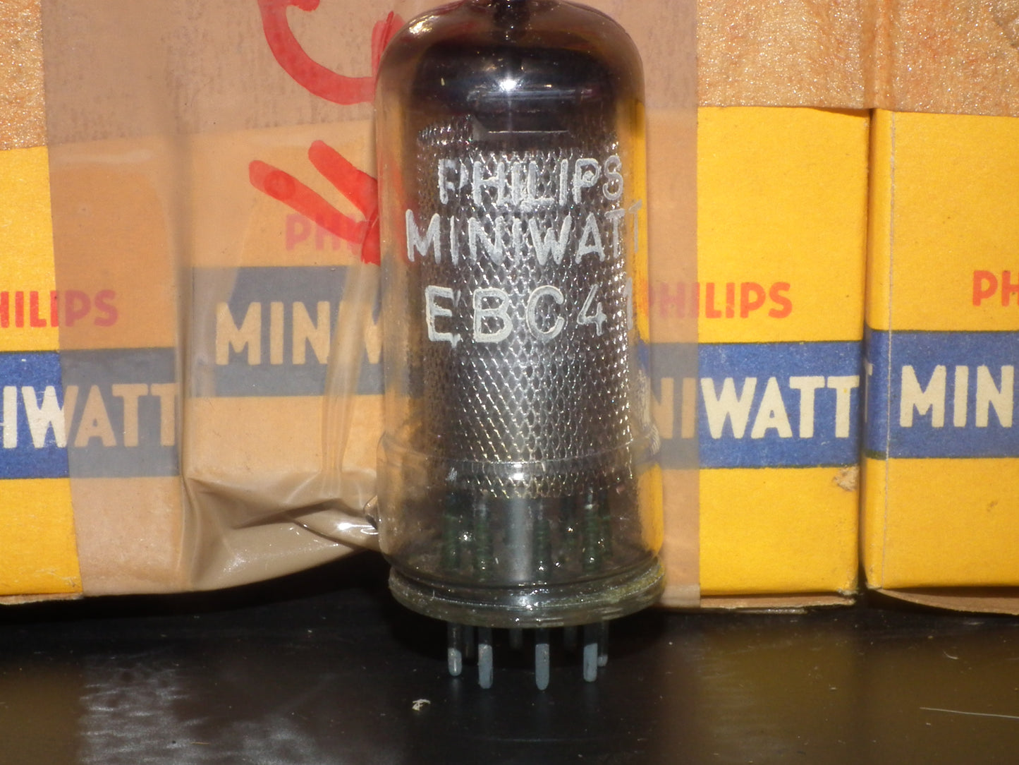 EBC41 Mullard PHILIPS NOS NIB Square Getter European radio receivers 50s