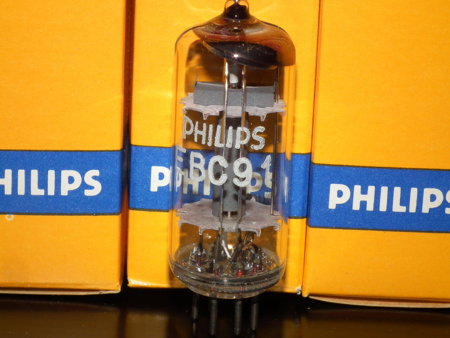 EBC91 PHILIPS NOS NIB 6AV6 double diode triode European radio receivers 60s 70s