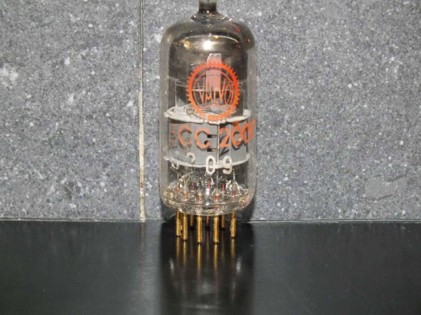 ECC2000 Valvo NOS Double Triode
