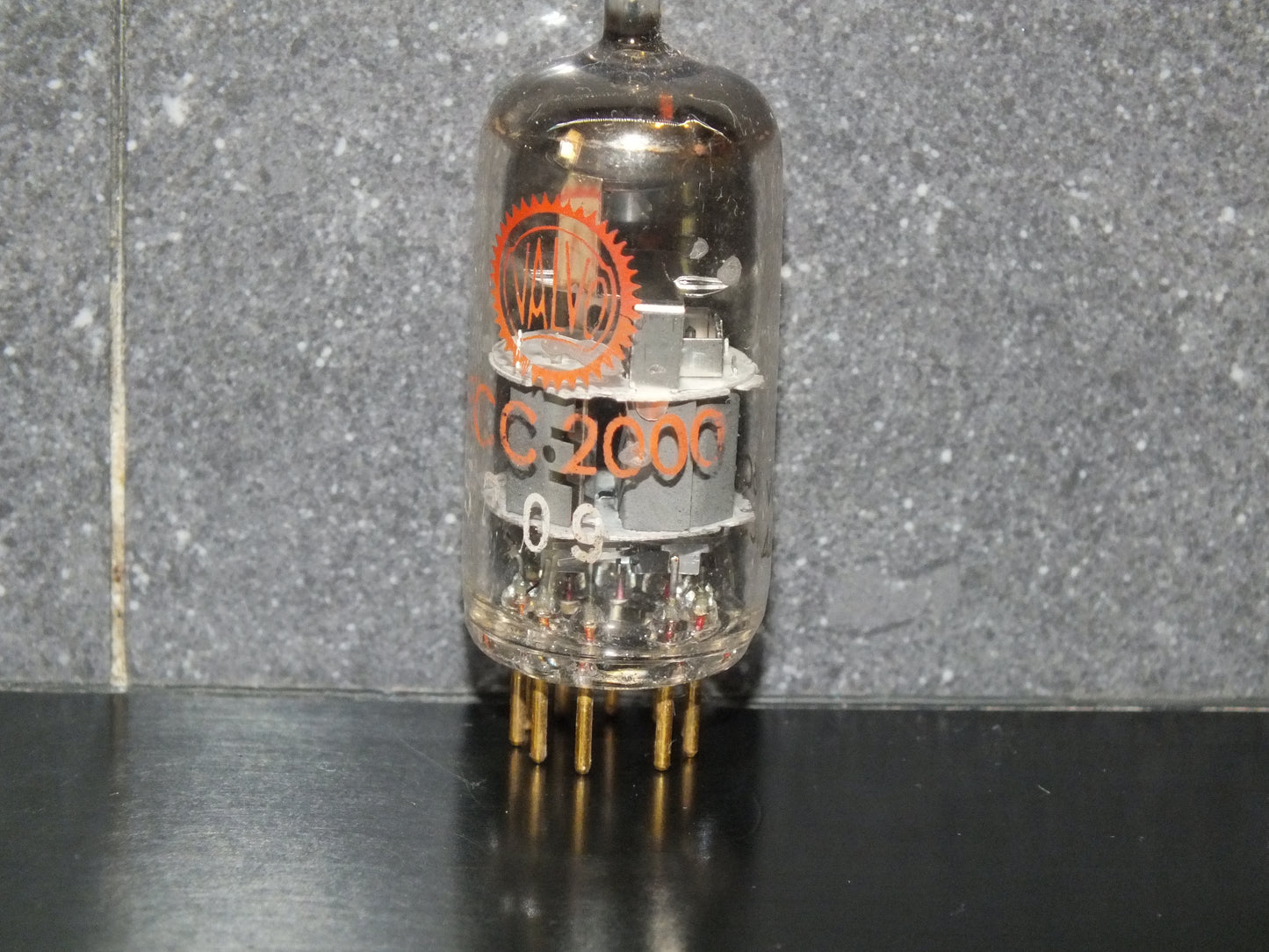 ECC2000 Valvo NOS Double Triode