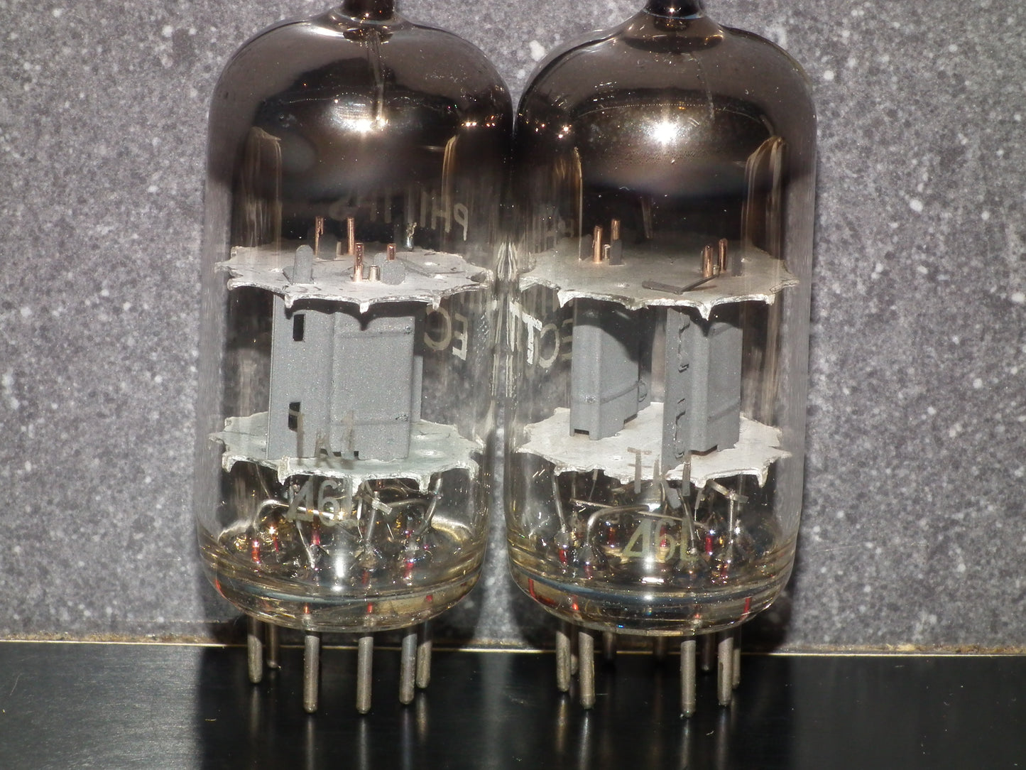 ECC81 12AT7 Philips Holland Flat Foil Crossbar D Getter Matched Pair Tk1