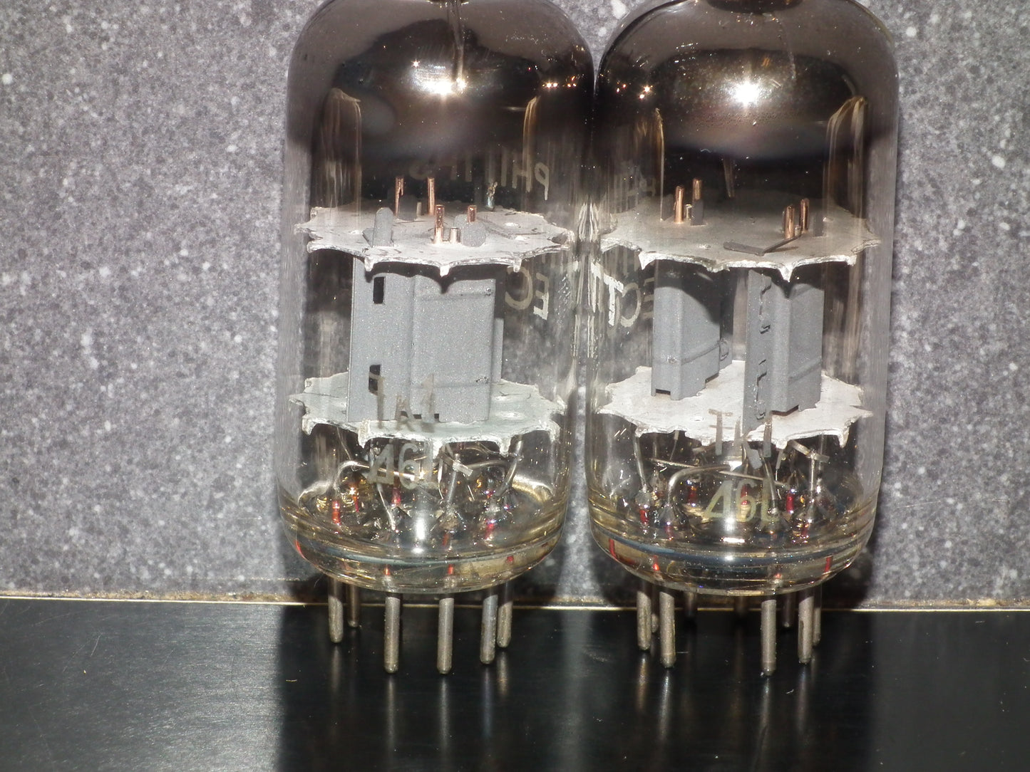 ECC81 12AT7 Philips Holland Flat Foil Crossbar D Getter Matched Pair Tk1
